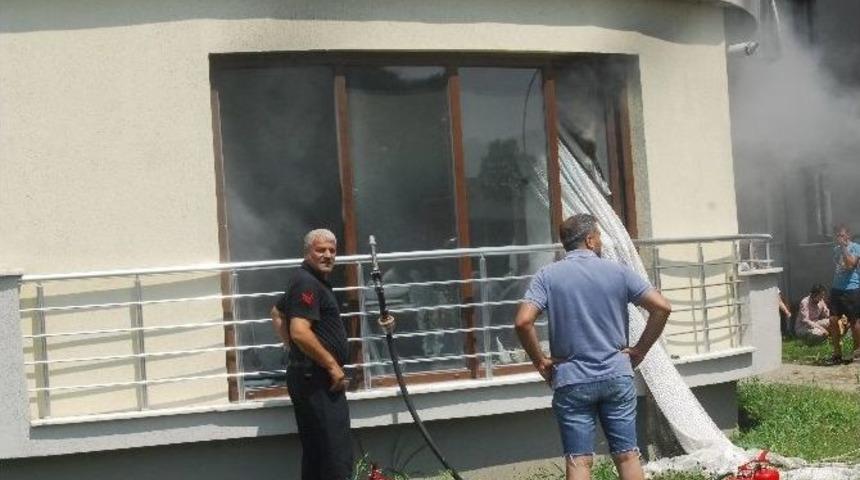 Televizyon Patladı Evde Yangın &Ccedil;ıktı