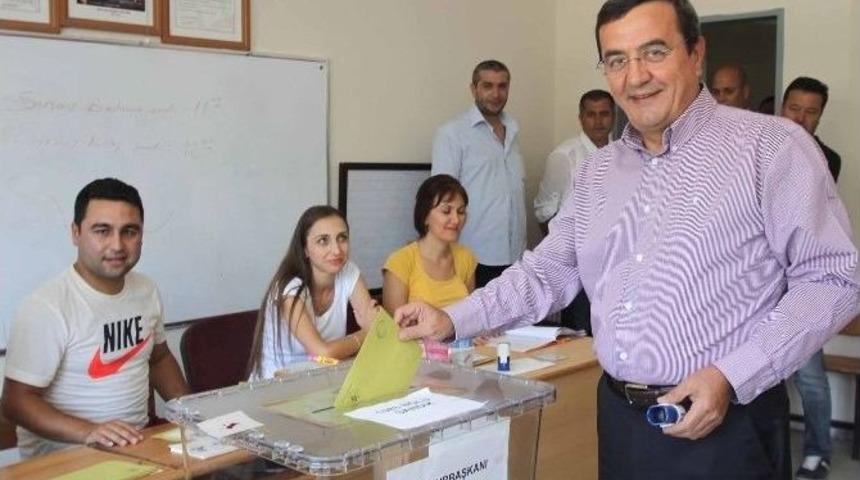 Başkan Batur Oyunu Kullandı