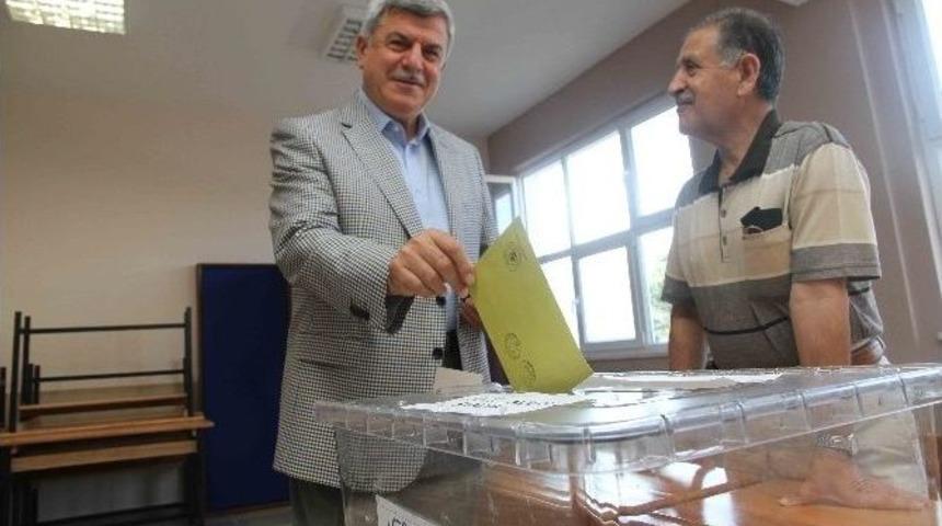 Karaosmanoğlu Oyunu Kullandı