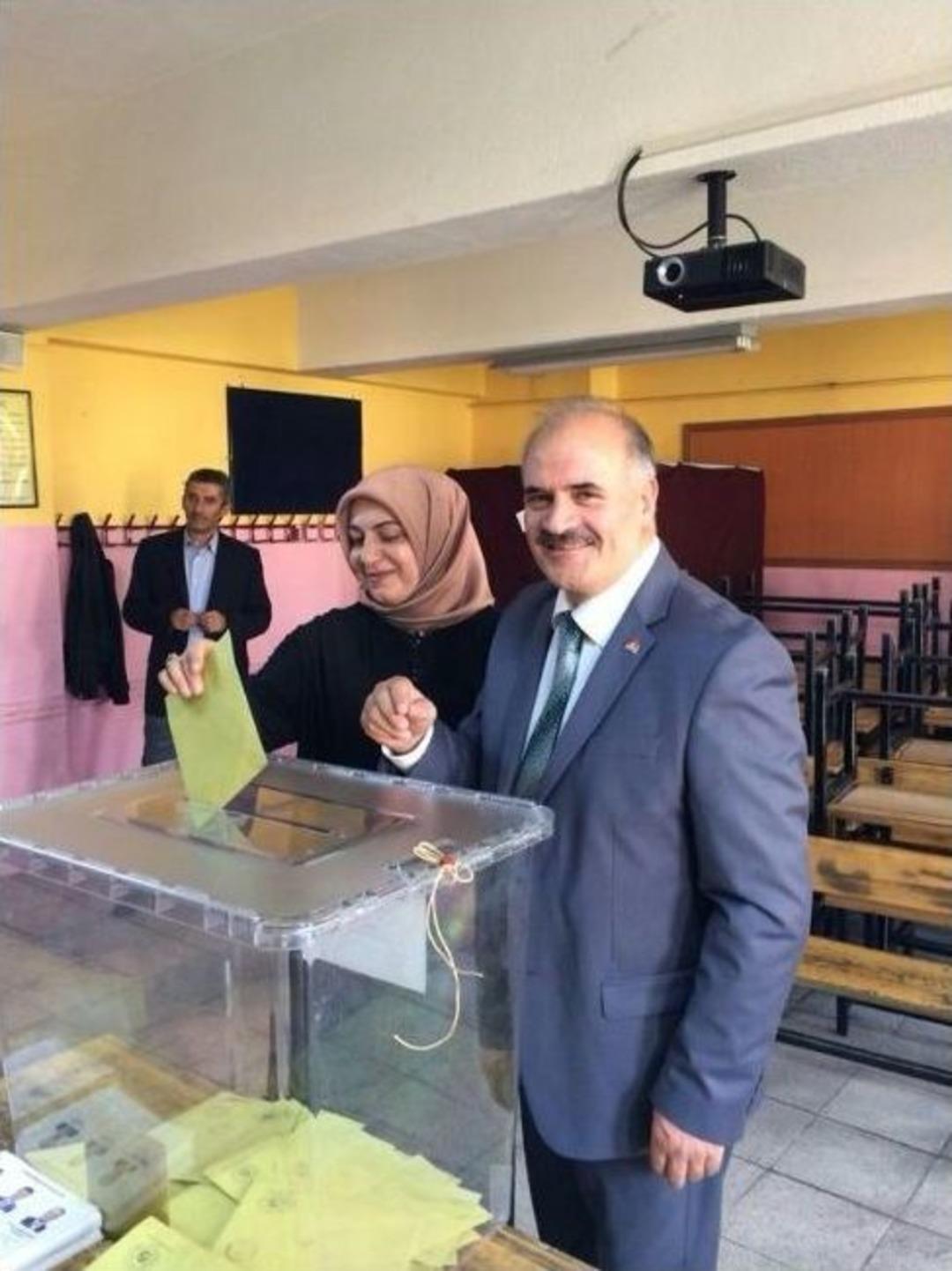 Ak Parti Heyeti Oylarını Kullandı