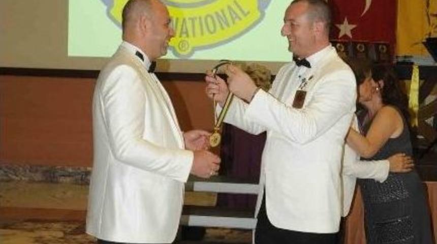 Kuşadası Lions Kul&uuml;pte N&ouml;bet Değişimi