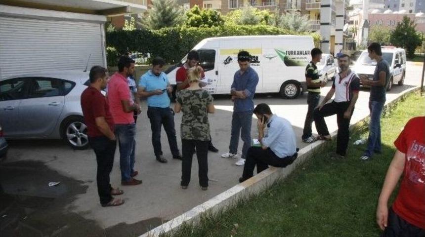 Oy Kullanan Anne Ve Kız Saldırıya Uğradı