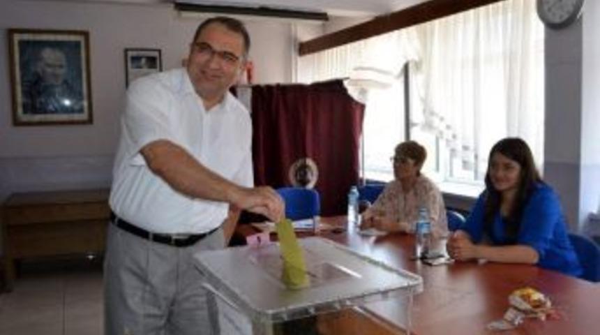 Vali Kaban, Oyunu Fener Lisesinde Kullandı