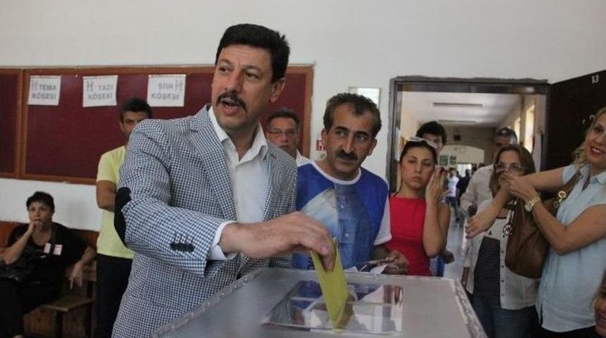 Mhp İl Başkanı İzgioğlu Oyunu Kullandı