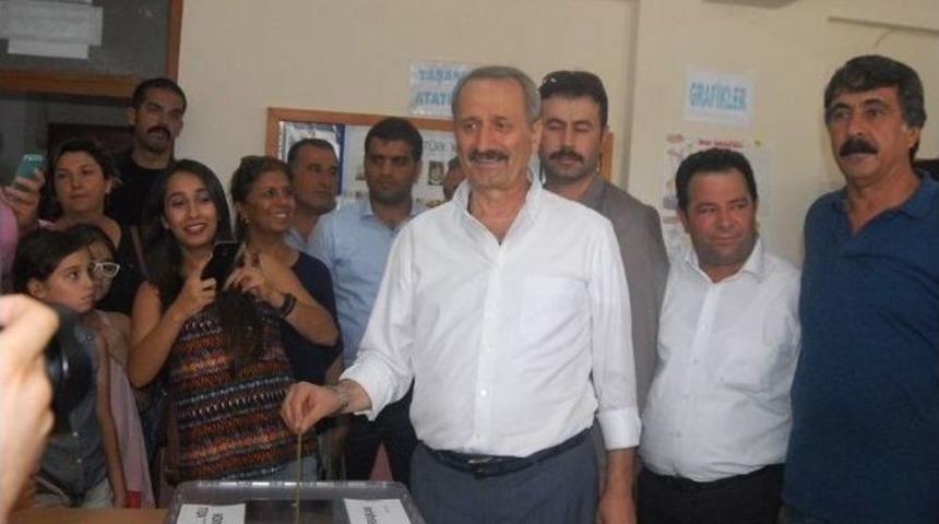 Eski Bakan &Ccedil;ağlayan Oyunu Mersin'de Kullandı