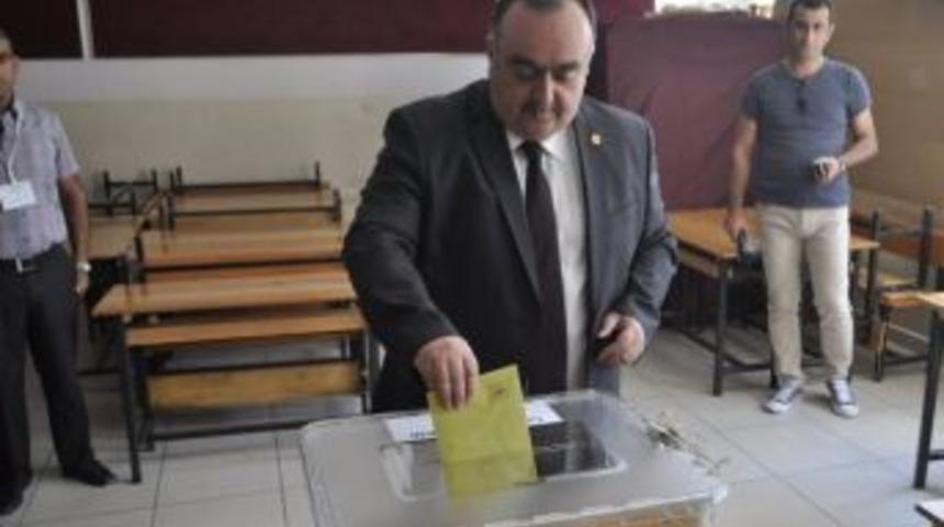 Mhp İl Başkanı Mete Eke Oyunu Kullandı