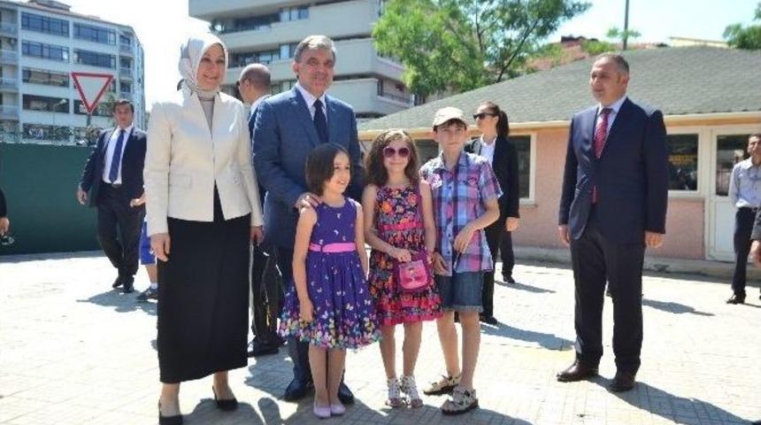 Cumhurbaşkanı Abdullah G&uuml;l &Ccedil;ankaya İlkokulunda Oyunu Kullandı