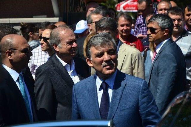 Cumhurbaşkanı Abdullah Gül Çankaya İlkokulunda Oyunu Kullandı