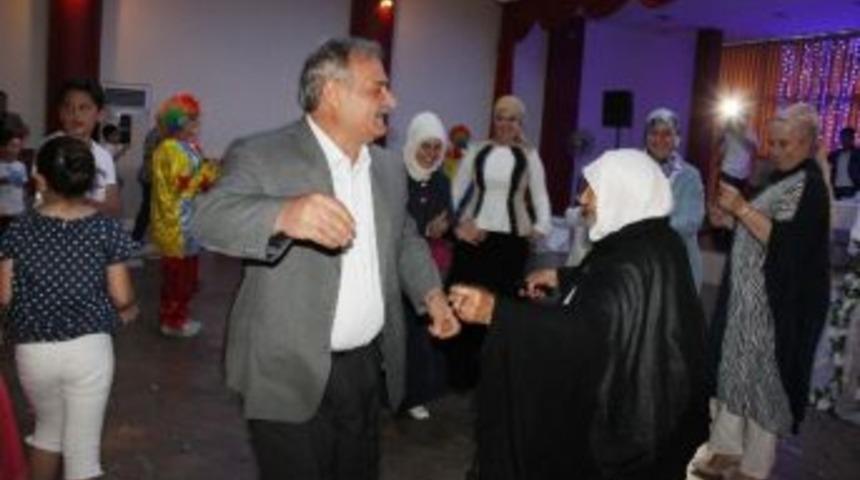 83 Yaşındaki Nine &Ccedil;iftetelli Oynadı