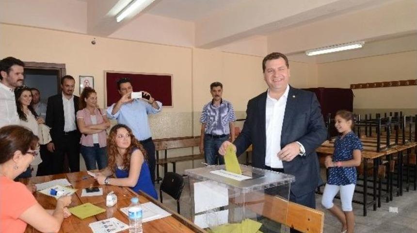 Belediye Başkanları Oy Kullandı