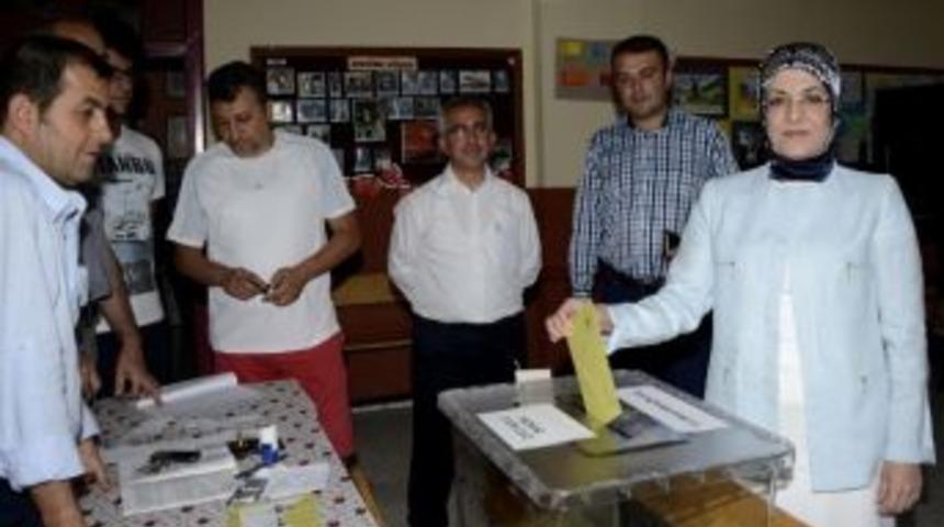 Başkan Toru Oyunu Kullandı