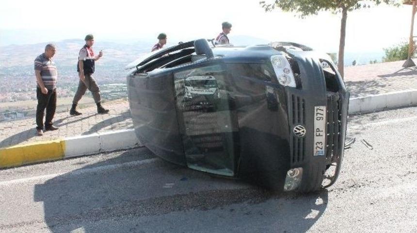 Elazığ&rsquo;da İki Ayrı Kazada 10 Kişi Yaralandı