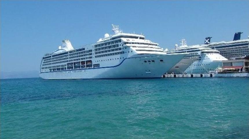 Kuşadası Limanı&rsquo;nda Se&ccedil;im Bereketi