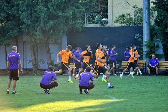 Galatasaray'da Yeni Sezon Hazırlıkları Sürüyor