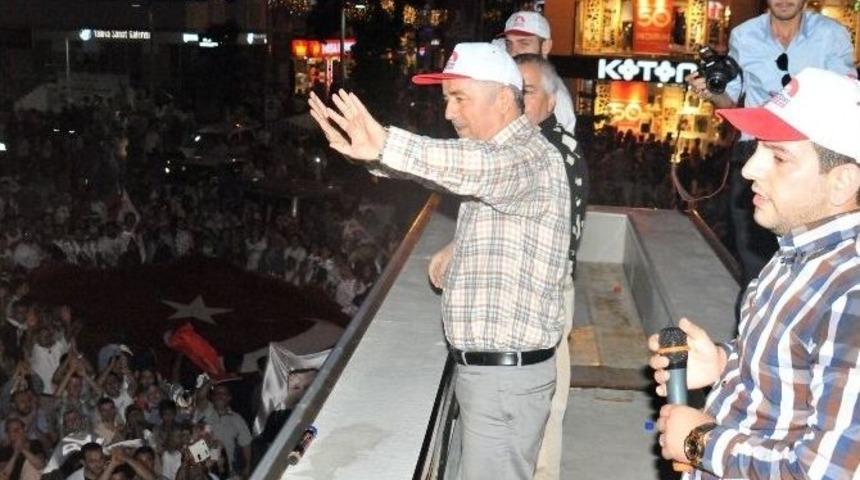 Yalova Sokaklara D&ouml;k&uuml;ld&uuml;