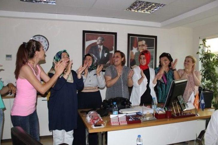 İzmir’de Kemanlı Davullu Seçim Kutlaması G1