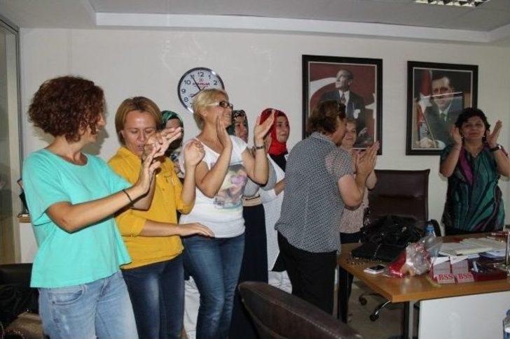 İzmir’de Kemanlı Davullu Seçim Kutlaması G2