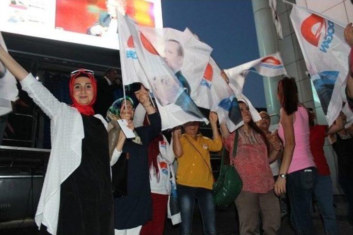 İzmir’de Kemanlı Davullu Seçim Kutlaması G3