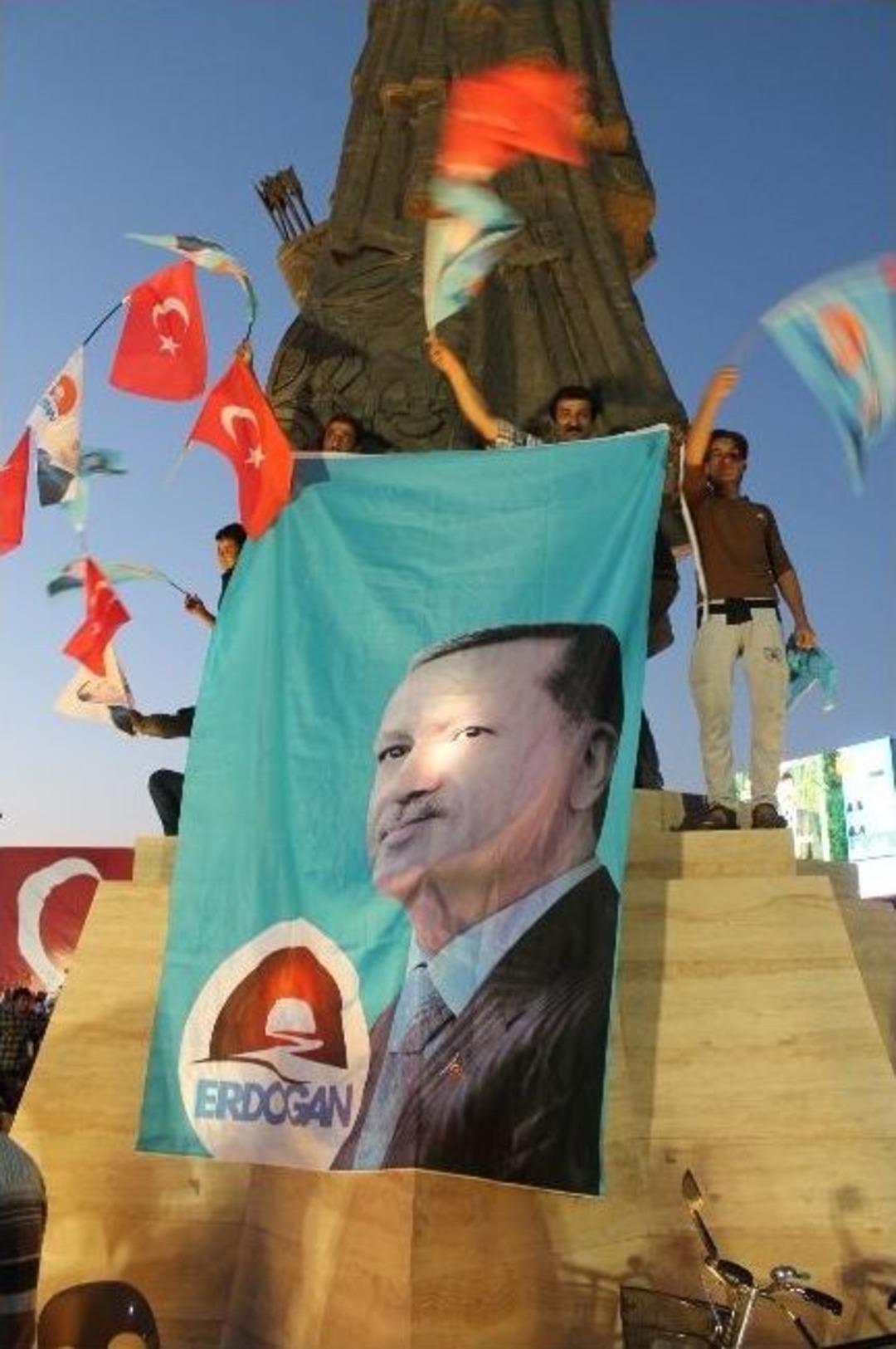 Konya'da Erdoğan Kutlaması