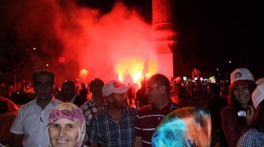 &Ccedil;orum&rsquo;da Erdoğan Coşkusu