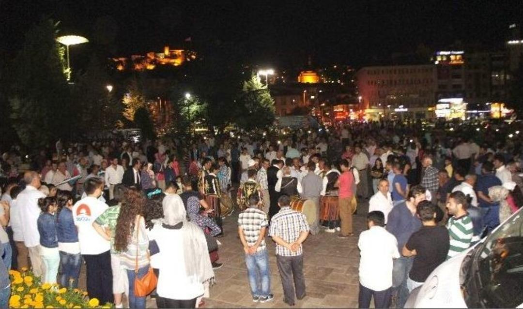 Kastamonulular, Erdoğan&rsquo;ın Zaferini Kutladı