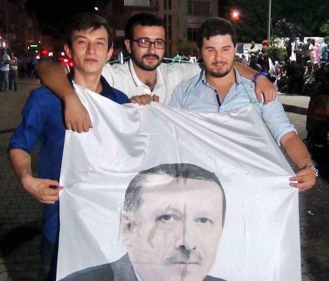 Simav’da Erdoğan’a Görkemli Kutlama