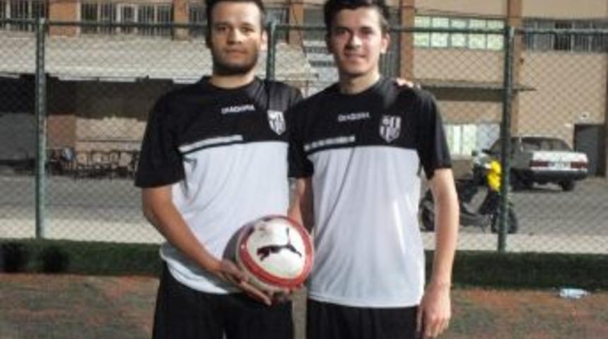 Gen&ccedil;ler Şampiyonluk İstiyor