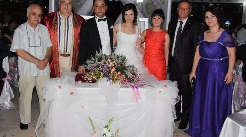 Kırklareli Belediye Başkanı Kesimoğlu, Başkan Yardımcısının Kızının Nikahını Kıydı