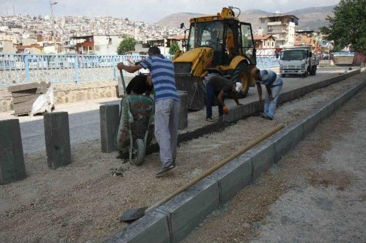 Bayraklı Sokakları Gıpta Ettirecek G1