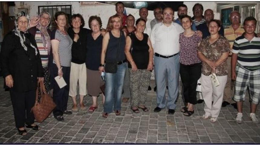 Ak Parti Fo&ccedil;a'da Cumhurbaşkanlığı Kutlaması