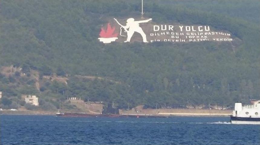 Bulgaristan Denizaltısı &Ccedil;anakkale Boğazı'ndan Ge&ccedil;ti