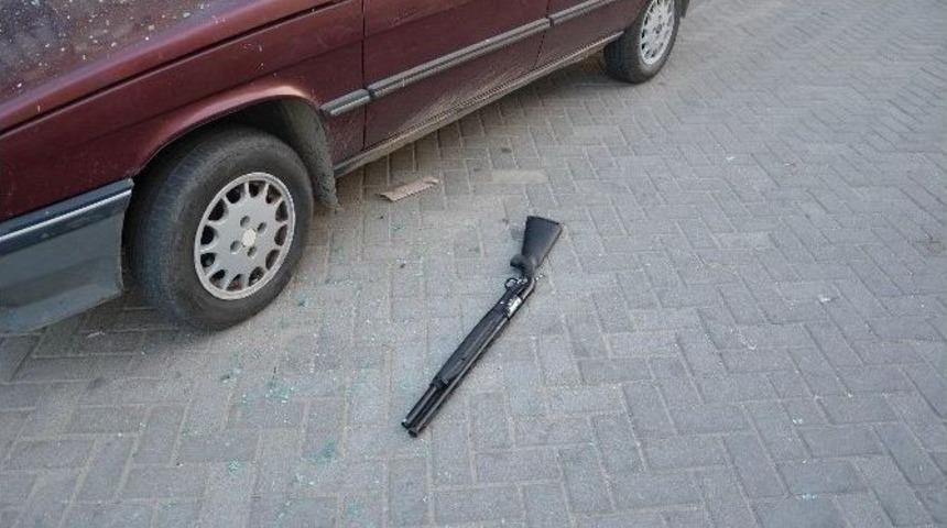 Karakolun &Ouml;n&uuml;nde Cinayet