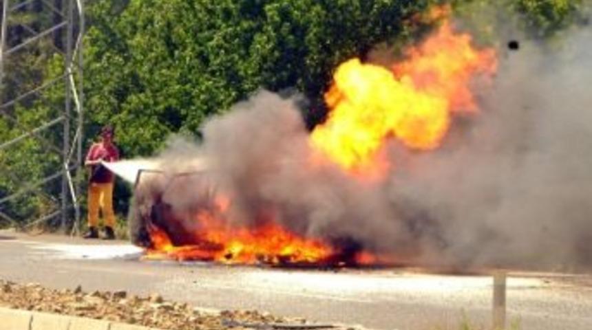 Ara&ccedil; Yangını Korkuttu