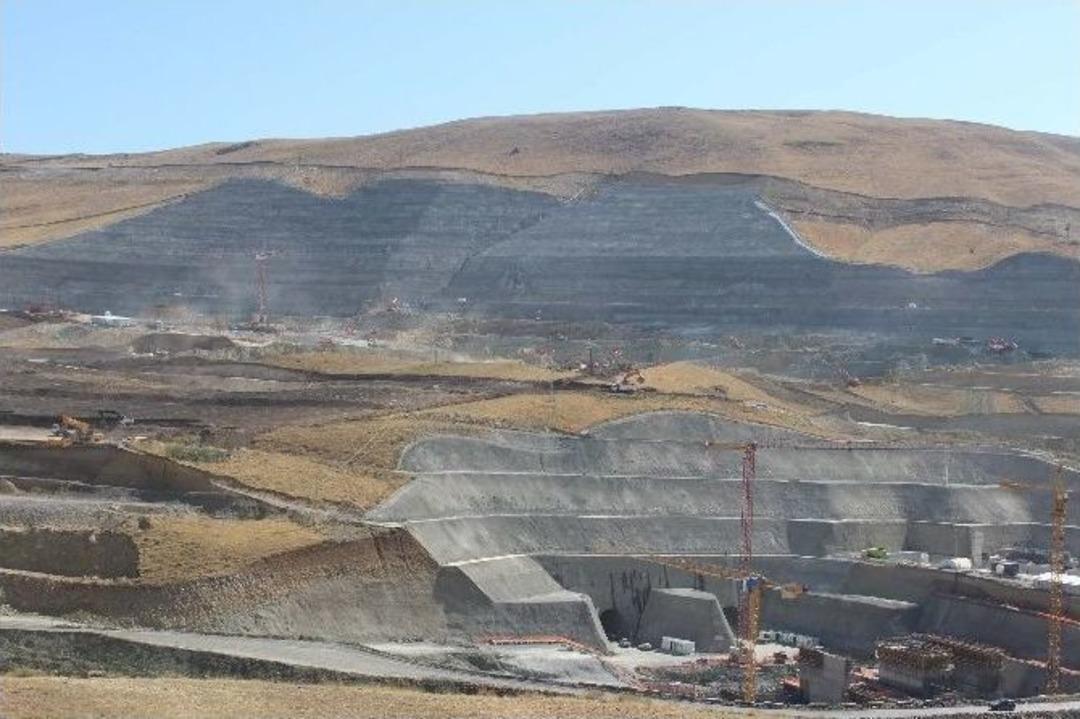 Pkk Muş'ta Şantiye Bastı