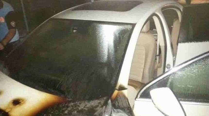 Kızıltepe&rsquo;de Park Halindeki Ara&ccedil; Alev Aldı