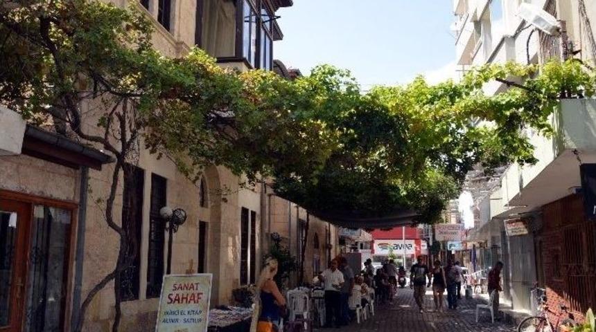 Akdeniz Belediyesi Sanat Sokağı'nı Yenileyecek