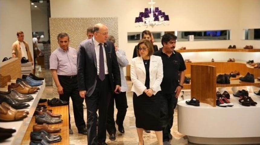 Fatma Şahin Ayakkabıcıları Unutmadı