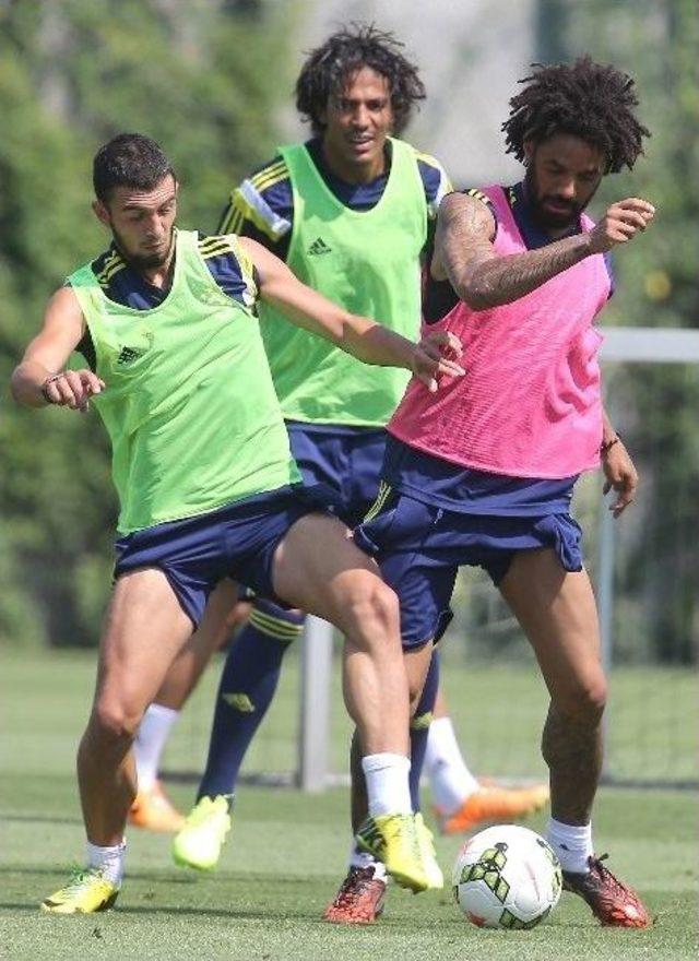 Fenerbah&ccedil;e Yeni Sezon Hazırlıklarını S&uuml;rd&uuml;r&uuml;yor 2