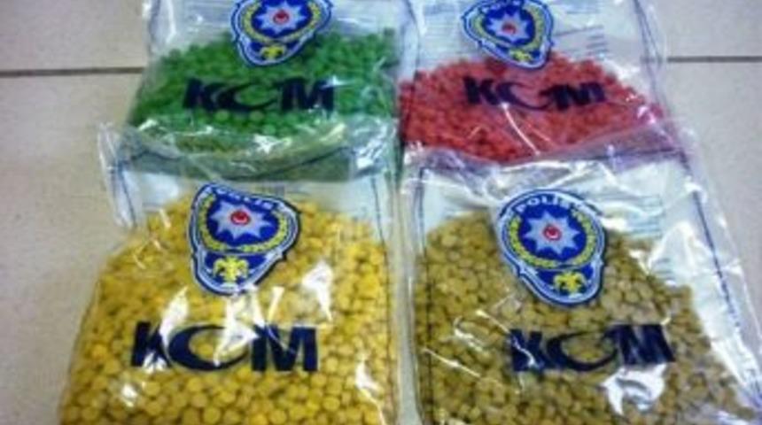 İzmir'de Zehir Tacirlerine Operasyon