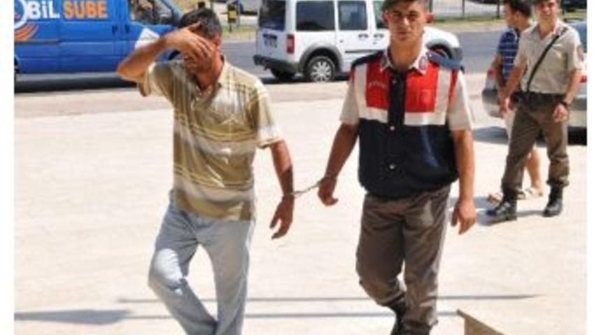 Jandarma Oto Faresini Kıskıvrak Yakaladı