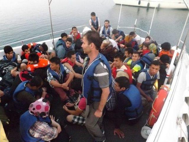 Sahil Güvenlik 115 Sığınmacıyı Yakaladı