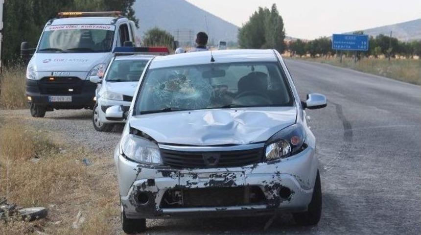 H&uuml;y&uuml;k&rsquo;te Trafik Kazası: 1 Yaralı