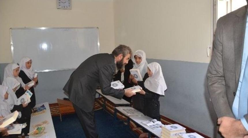 Tika Afganistan&rsquo;da İmam Buhari Okuma Merkezine T&uuml;rk&ccedil;e Kursu A&ccedil;tı