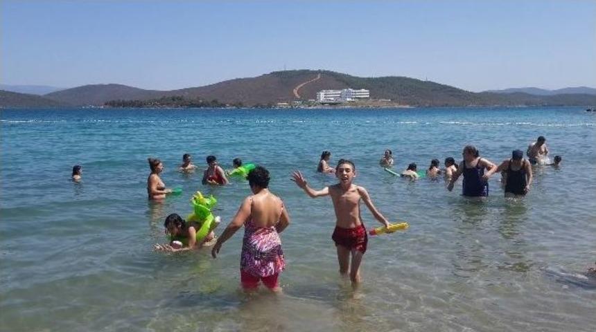 Milas'ta &Ouml;zel &Ouml;ğrencilerin Deniz Keyfi