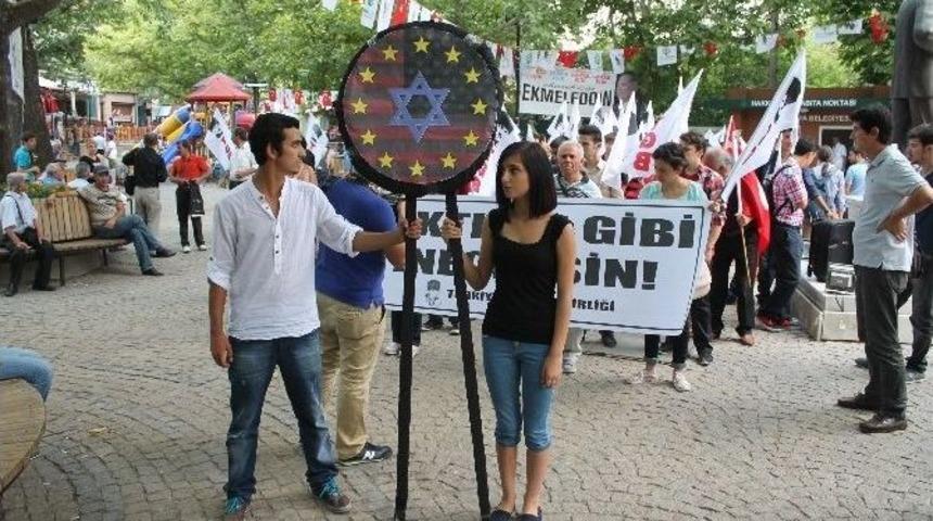 Cumhurbaşkanlığı &Ouml;n&uuml;nde Eylem