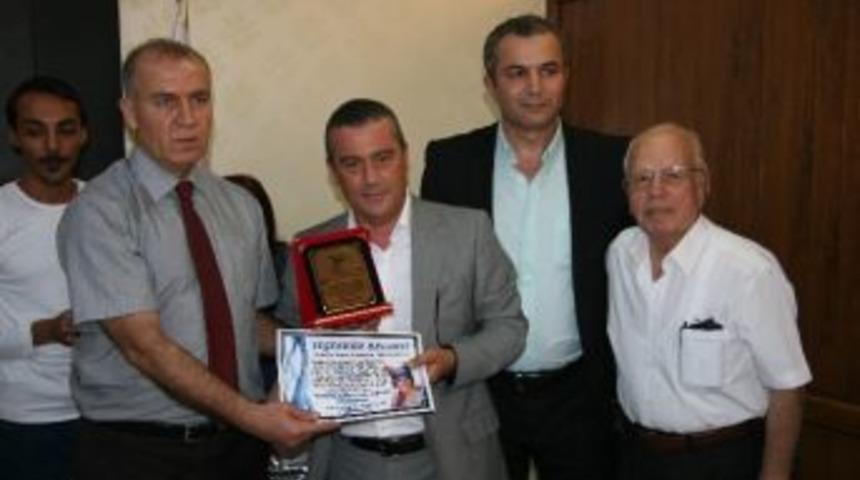 T&uuml;rkiye Şampiyonları &Ouml;d&uuml;llendirildi