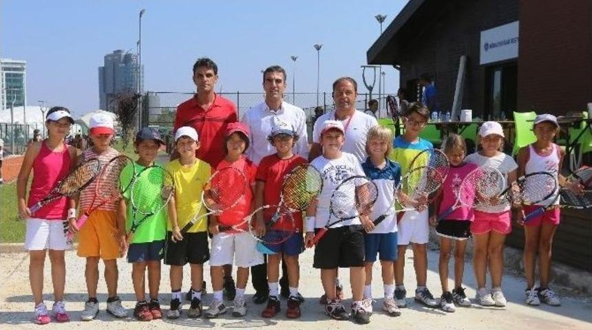 Minik Tenis&ccedil;ilerin B&uuml;y&uuml;k M&uuml;cadelesi