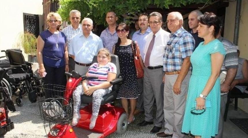 Edremit&rsquo;te Engellilerin Y&uuml;z&uuml; G&uuml;ld&uuml;