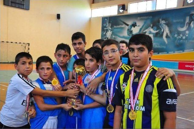 Manisa’da Kur’an Kursları Arası Futbol Turnuvası