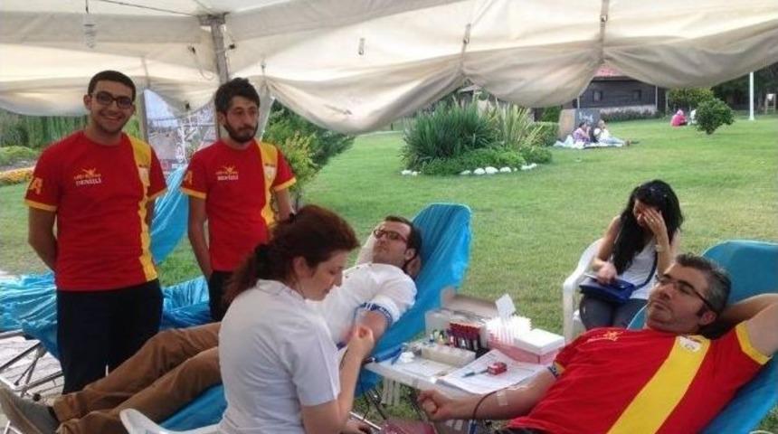 Galatasaray Taraftarından &Ouml;rnek Davranış